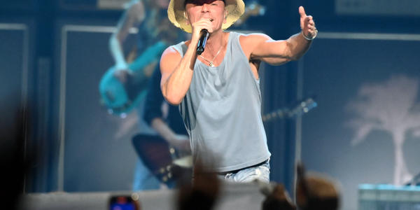 Kenny Chesney at the Bryce Jordan Center