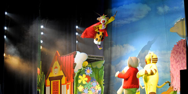 Monkey King’s celebration with “Ni Hao, Kai-lan.” Hosted by Moose and Zee, Nickelodeon’s musical adventure in Storytime Live! 